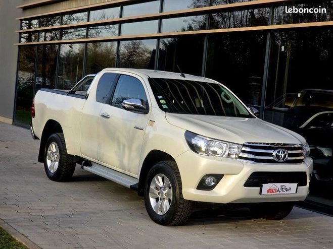 Cliquer pour voir la photo suivante Toyota HI LUX 2.4 D-4D 150CH DOUBLE CABINE LECAP 4WD Blanc de 2017