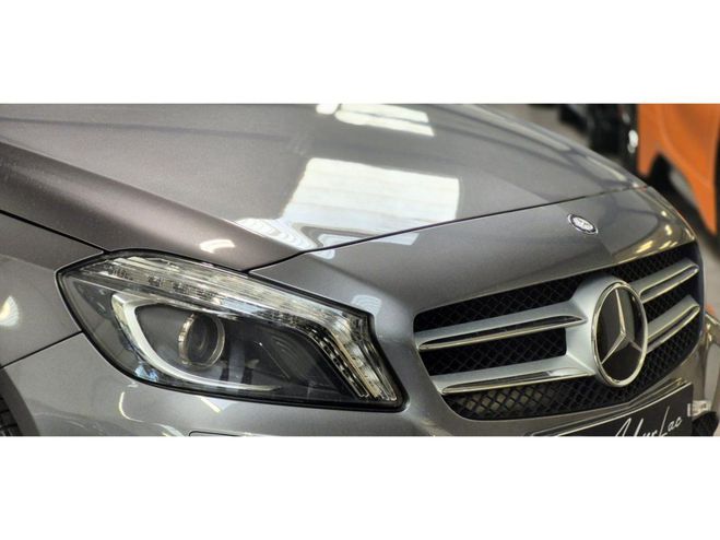 Mercedes Classe A 180 Sensation / HISTORIQUE / BVM / PANO Gris mtallis de 2015