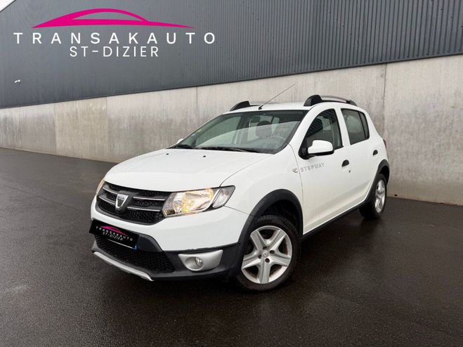 Cliquer pour voir la photo suivante Dacia Sandero 1.5 dCi 90cv Stepway Prestige - Caméra d Blanc de 2014