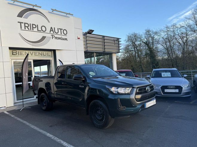 Cliquer pour voir la photo suivante Toyota HI LUX 2.4L D-4D 4x4 PICK UP X-TRA CABINE LeCap VERT FONCE de 2023