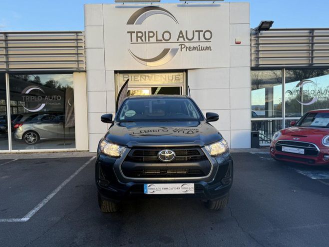 Toyota HI LUX 2.4L D-4D 4x4 PICK UP X-TRA CABINE LeCap VERT FONCE de 2023
