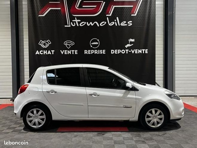 Renault Clio 1.5 dCi 70ch Dynamique 5p Blanc de 2010