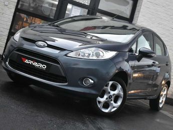  Voir détails -Ford Fiesta 1.25i Xenon PDC Verw Zetels Garantie à Kuurne (85)