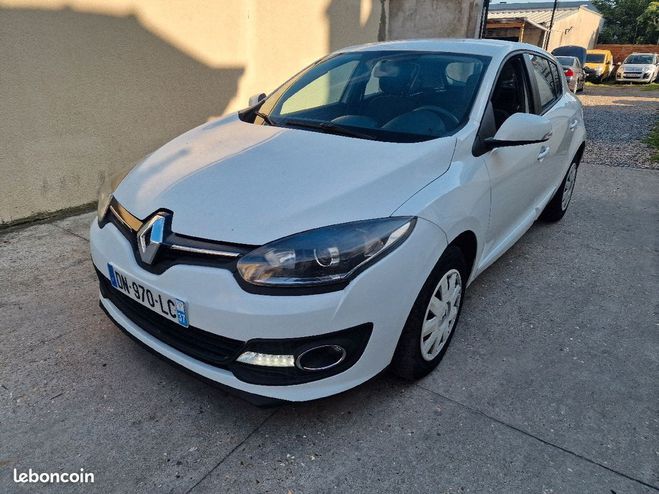 Cliquer pour voir la photo suivante Renault Megane ctte 1.5 dci 95ch s&s PRIX TTC Blanc de 2015