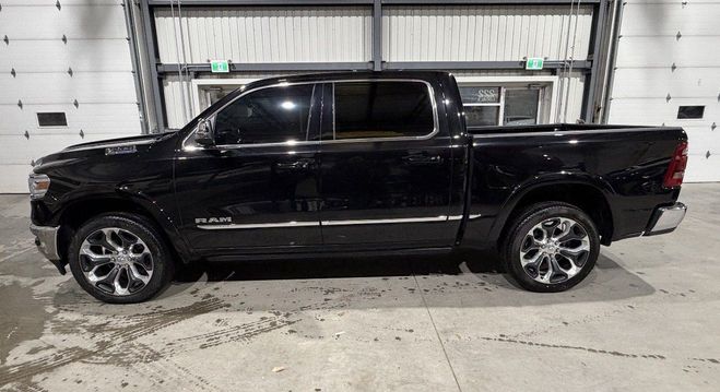 Dodge Ram 1500 LIMITED 45000KM E-TORQUE Noir Mtallis de 2023