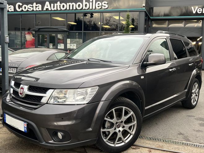 Cliquer pour voir la photo suivante Fiat Freemont 2.0 MULTIJET 170 Cv 4x2 CUIR GPS CAMERA Gris de 2015