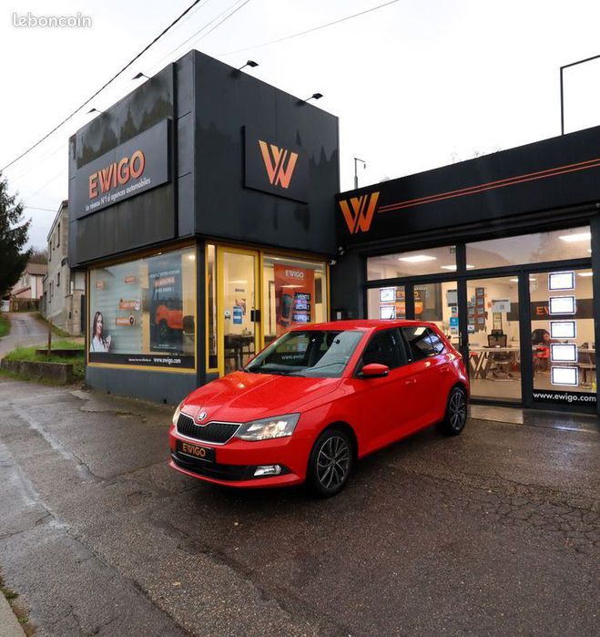 Skoda Fabia 1.2 tsi 90 ch greentec tour-de-france Rouge de 2015