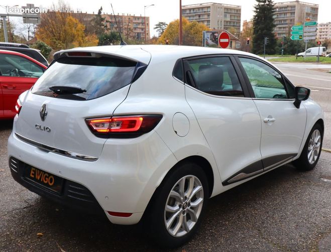 Renault Clio 4 phase 3 0.9 tce 90 ch intens premiere  Blanc de 2018