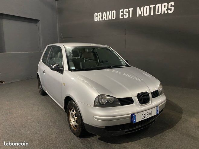 Cliquer pour voir la photo suivante Seat Arosa 1.0 MPI (50cv) contrôle technique ok - Argent de 2002