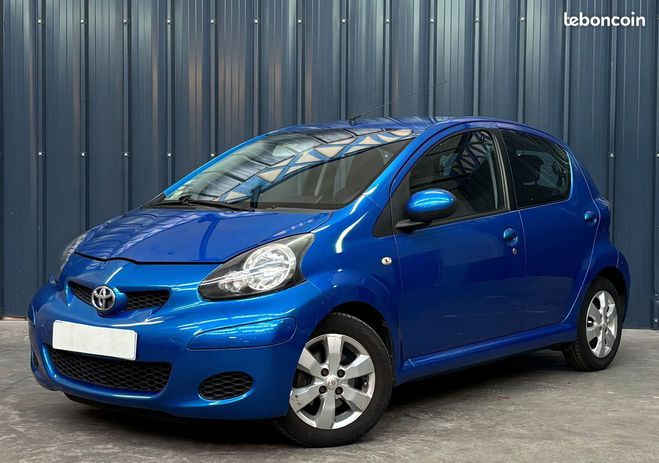 Toyota Aygo 1.0 69ch 5P Garantie 1 An Suivi complet  Autre de 2010