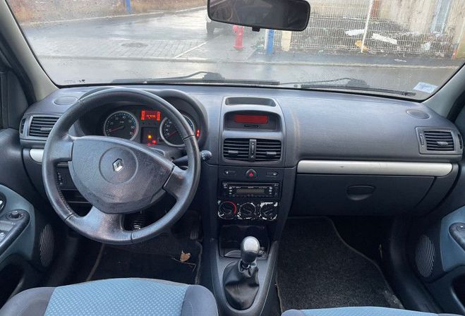 Renault Clio II 1.2 16V 75CH CAMPUS CLIM 5P  de 2005