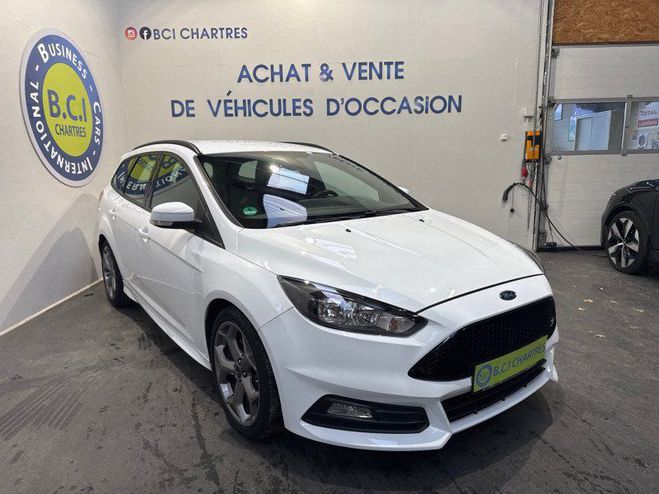 Ford Focus SW 2.0 ECOBOOST 250CH STOP&START ST Blanc de 2015