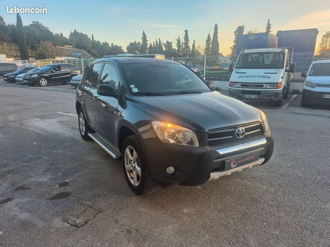 Toyota RAV 4 4 D4D 2.2l 2006 Vert de 2006