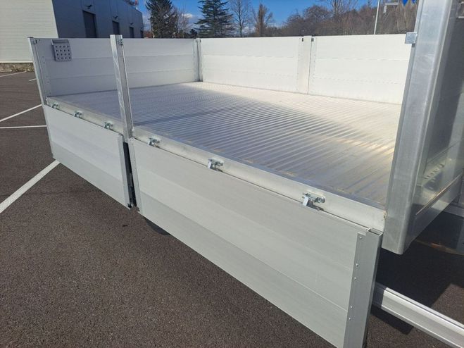 Iveco Daily PLATEAU 35C18 A8 180CV 3L ALUMINIUM 3M80 Blanc de 2025