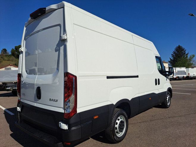 Iveco Daily FOURGON 35S18 180CV 3L L3H2 12M3 Blanc de 2025