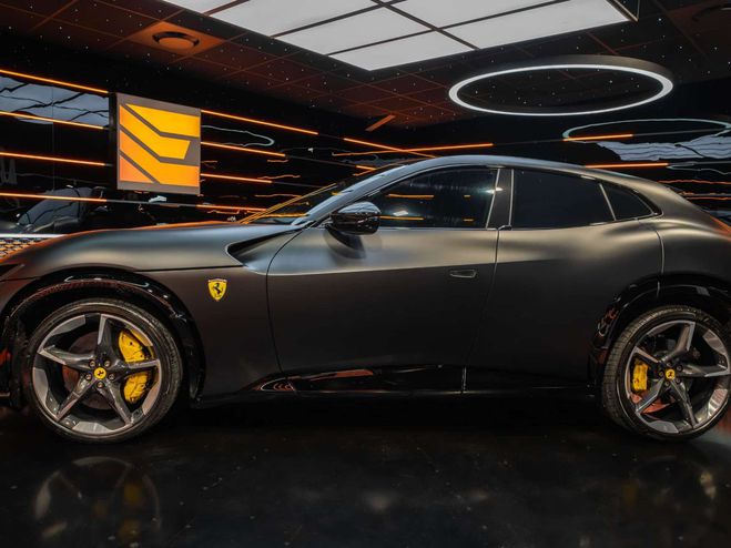 Ferrari Purosangue 6.5L V12 725CH NERO OPACO de 2024