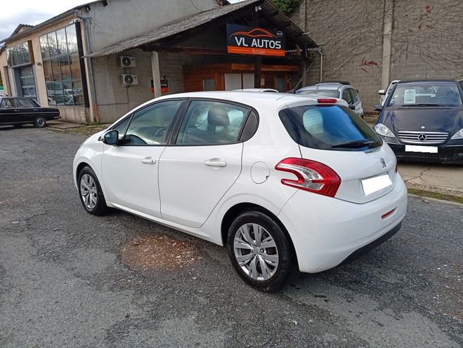 Peugeot 208 Professionnel ou Export - 1.6 E-HDI 92 P BLANC de 2014