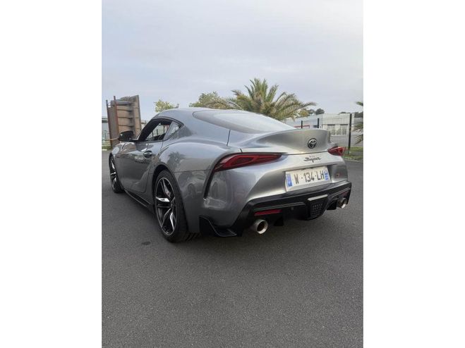 Toyota Supra PREMIUM GR 3.0L 340 CV Gris de 2022