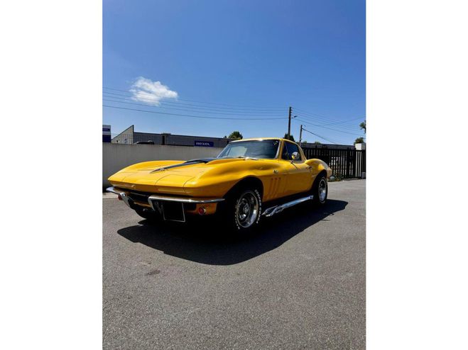 Cliquer pour voir la photo suivante Chevrolet Corvette C2 STINGRAY 327 CI Jaune de 1966