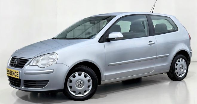 Cliquer pour voir la photo suivante Volkswagen Polo IV - 1.2 60ch (4 cv) Première Main - 3 p Gris Clair de 2009