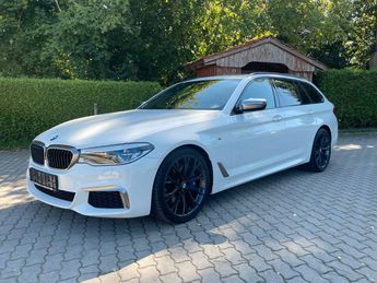  Voir détails -BMW Serie 5 M550 d xDrive 360/PANO/AHK/HUD/LED/Mass à Sarcelles (95)