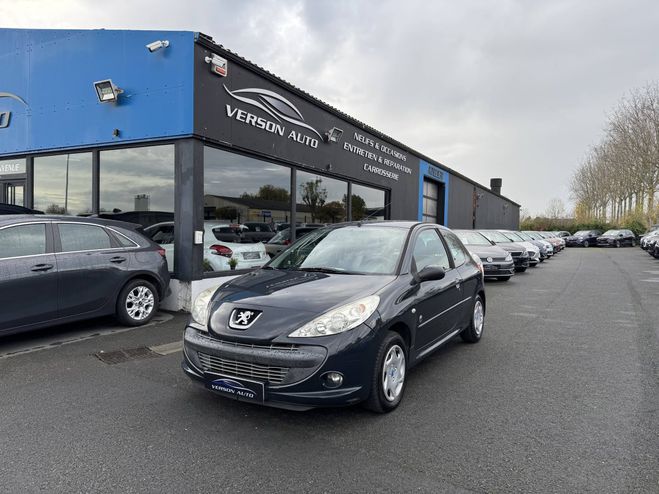 Cliquer pour voir la photo suivante Peugeot 206 206 1.1 60 Génération 133 000 KMS GRIS F de 2012