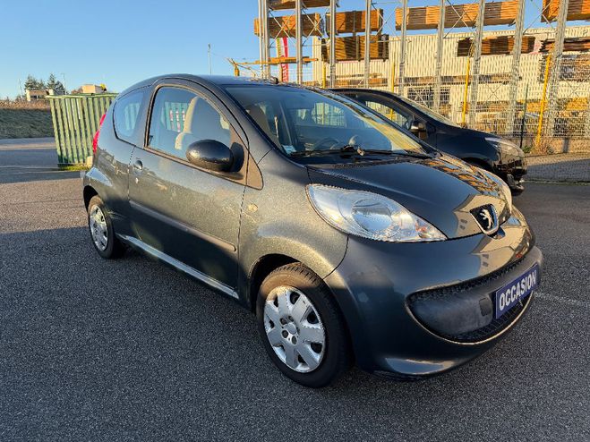 Peugeot 107 1.0e 12V 68ch Trendy  GRIS de 2007