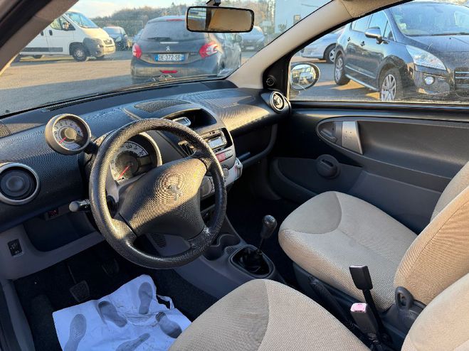 Peugeot 107 1.0e 12V 68ch Trendy  GRIS de 2007