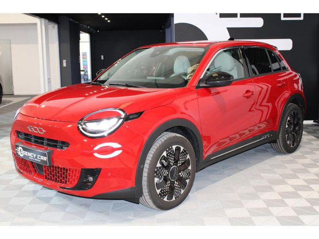 Fiat 600 Hybrid - La Prima Seulement 1000 Kms - G ROUGE FONCE de 2024