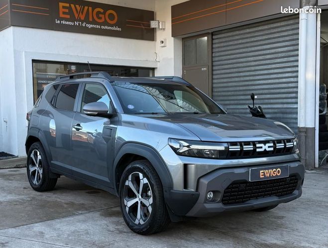 Cliquer pour voir la photo suivante Dacia Duster III 1.6 HYBRID 140 4X2 JOURNEY BVA 1ER Gris de 2024