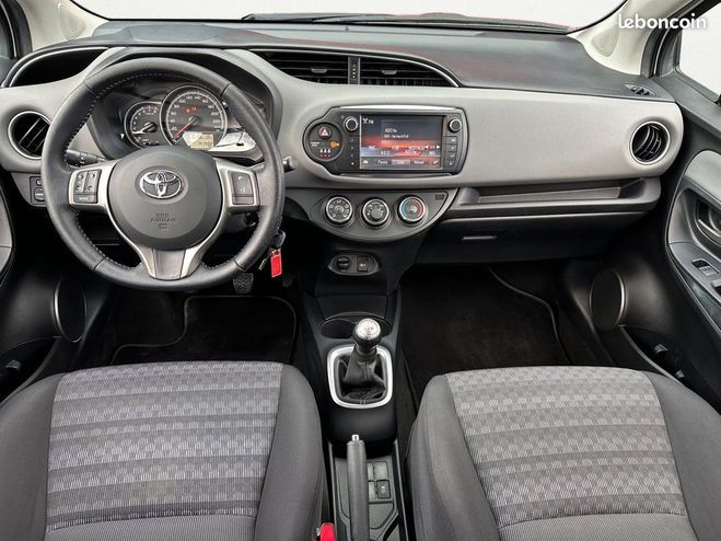 Toyota Yaris 1.0 vvti 70 ch finition france Blanc de 2016