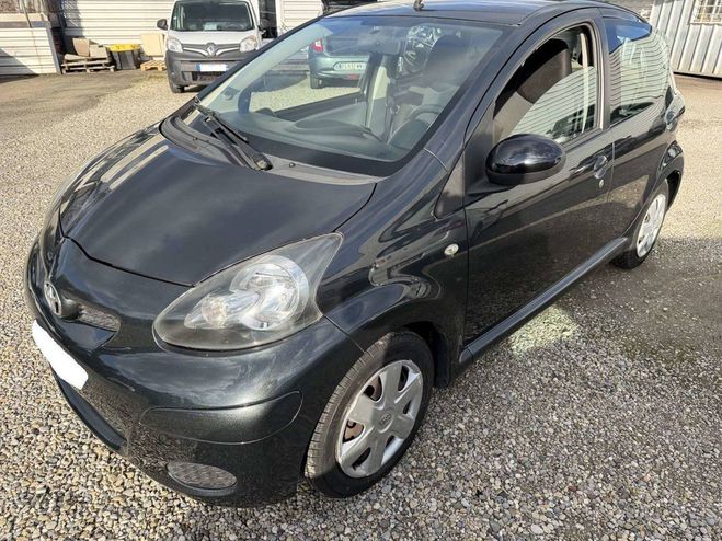 Toyota Aygo 1.0 VVT-i 68ch Connect 5p 2011-10-07 de 2011