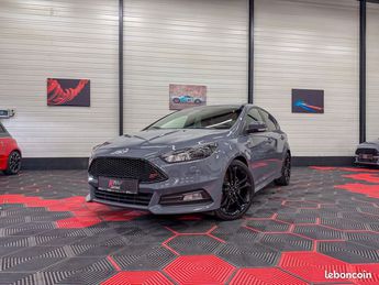  Voir détails -Ford Focus MK3 ST ? 2.0 EcoBoost 250ch Pack Perform à Ocquerre (77)