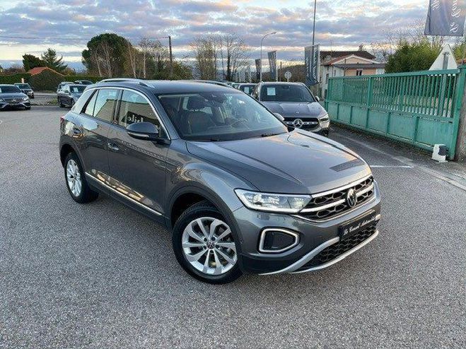 Volkswagen T Roc 1.5 TSI EVO 150CH LIFE DSG7 Gris F de 2022