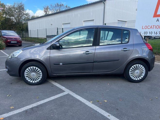Renault Clio iii 1.5 dci 75ch expression Gris de 2011