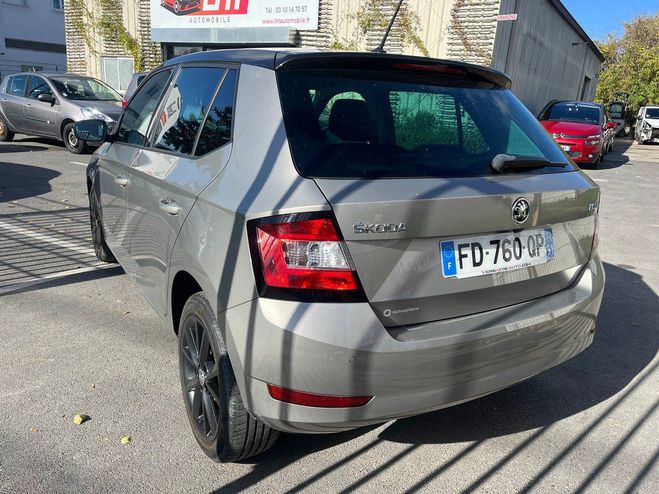 Skoda Fabia 1.0 mpi 75ch clever Gris de 2019