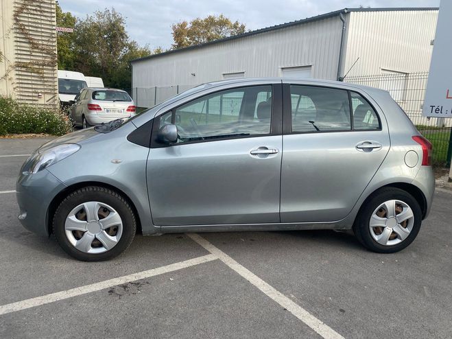 Toyota Yaris ii 1.3 vvti 87ch luna Gris de 2007