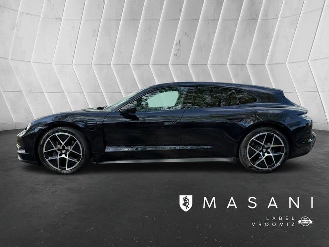 Porsche Taycan sport turismo new facelift 2025 641km au Noir de 2024