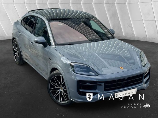 Porsche Cayenne coupe 2024 e-hybrid 4 roues directrices Gris Clair de 2024