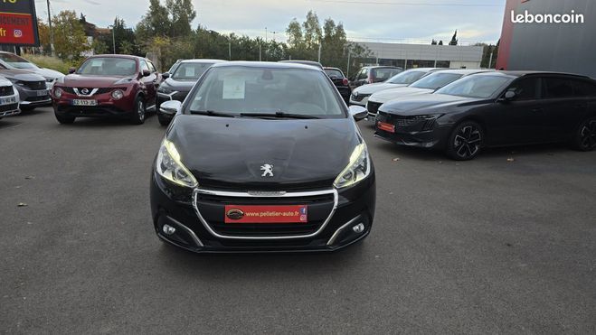Peugeot 208 82ch BVM5 Style Noir de 2017