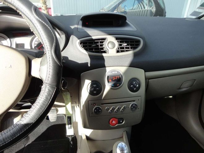 Renault Clio 1.5 DCI 85CH LUXE PRIVILEGE 5P Gris Mtallis de 