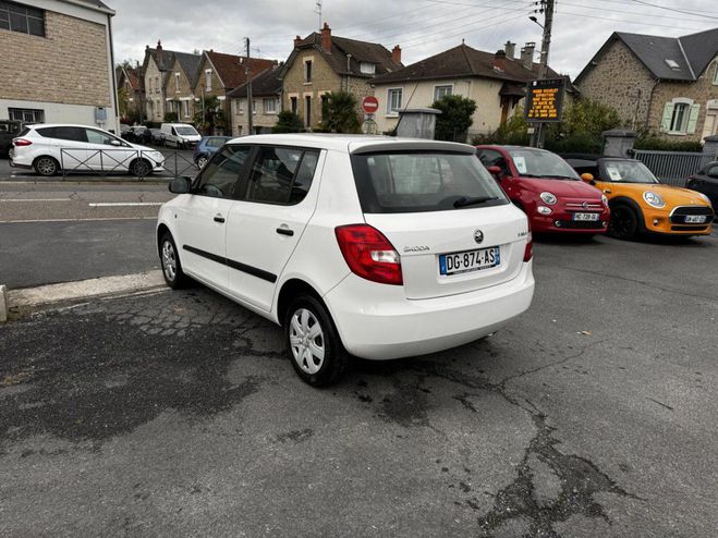 Skoda Fabia 1.2i - 60 Active BLANC de 2014