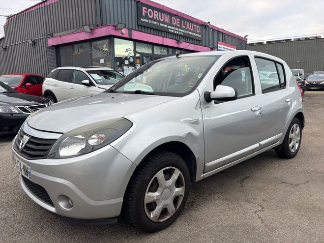 Dacia Sandero 1.4 MPI 75 BLACKLINE 7 Gris de 2010