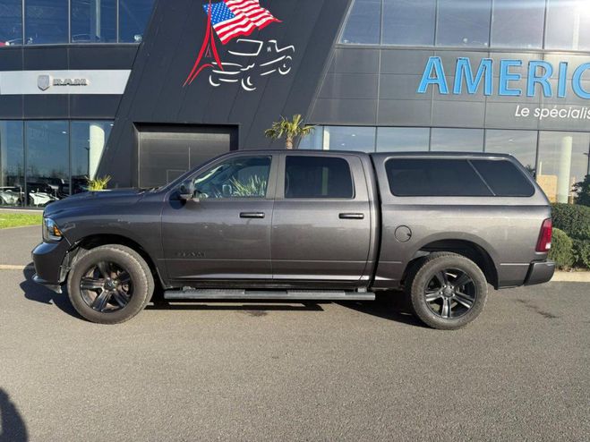 Dodge Ram 1500 CREW SPORT CLASSIC BLACK PACKAGE Gris de 2020