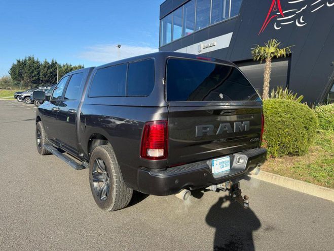 Dodge Ram 1500 CREW SPORT CLASSIC BLACK PACKAGE Gris de 2020