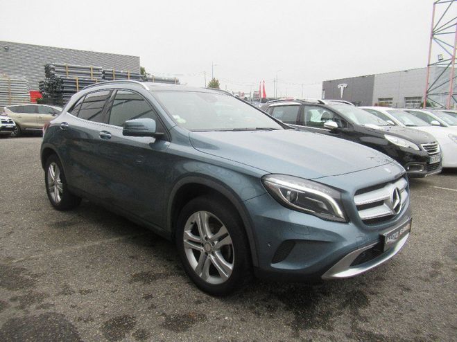 Mercedes Classe GLA 200 d 7-G DCT 4-Matic Sensation Gris Fonc de 2015