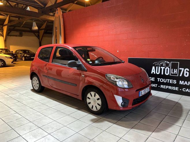 Renault Twingo II (C44) 1.2 16v 75ch Trend ROUGE de 2010