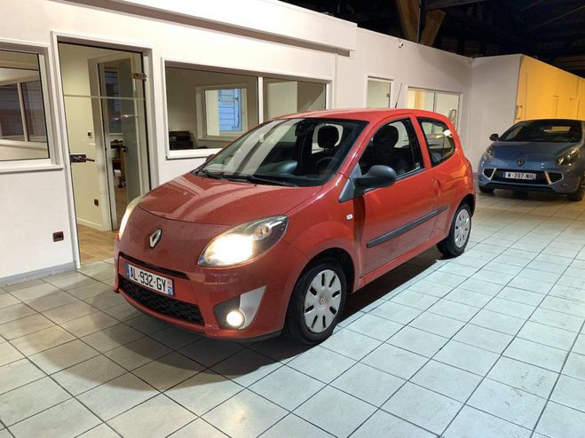Renault Twingo II (C44) 1.2 16v 75ch Trend ROUGE de 2010