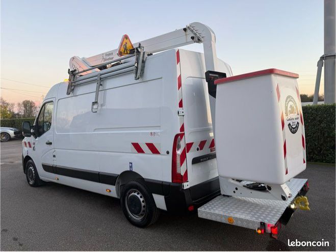 Renault Master nacelle France lvateur 121ft 160h  de 2022