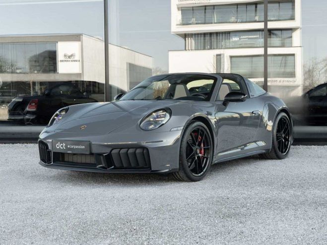 Porsche 911 992 Targa 4 GTS 18 Way Black Pack SportD Gris de 